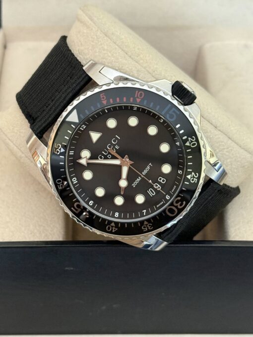 Reloj Gucci Dive 136.2 para caballero