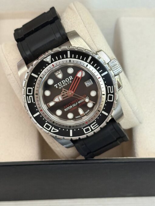 Reloj Tudor 25000 Hydronaut 1200M para caballero