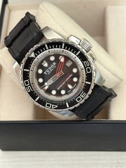Reloj Tudor 25000 Hydronaut 1200M para caballero