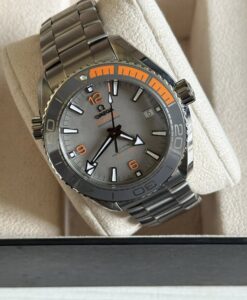 Reloj Omega Planet Ocean 600M titanium caballero